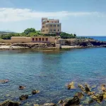 Casa Dels Misteris A Terrace On Sea