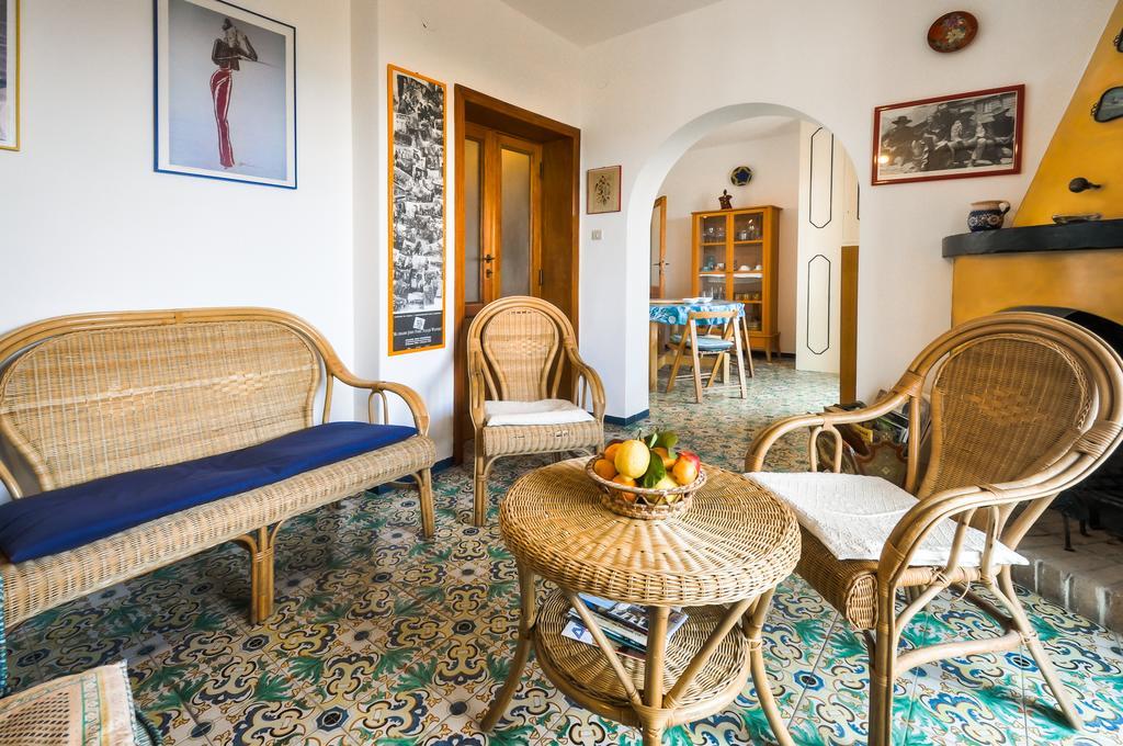 Casa Dels Misteris A Terrace On Sea Apartment