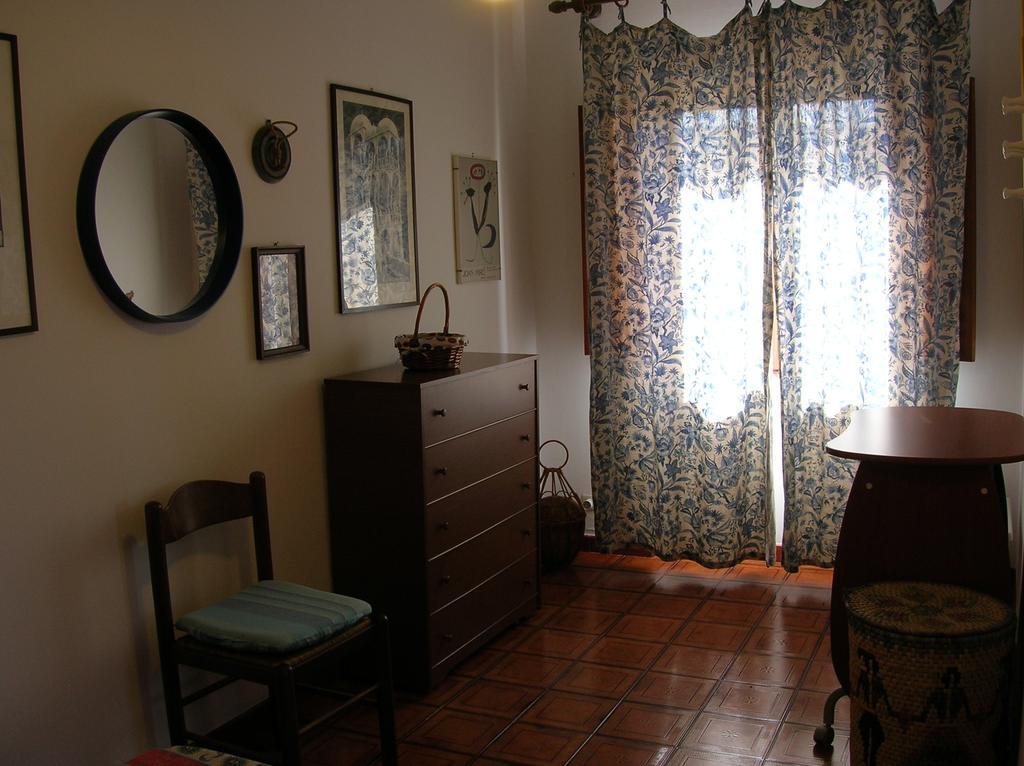 Apartment Casa Dels Misteris A Terrace On Sea